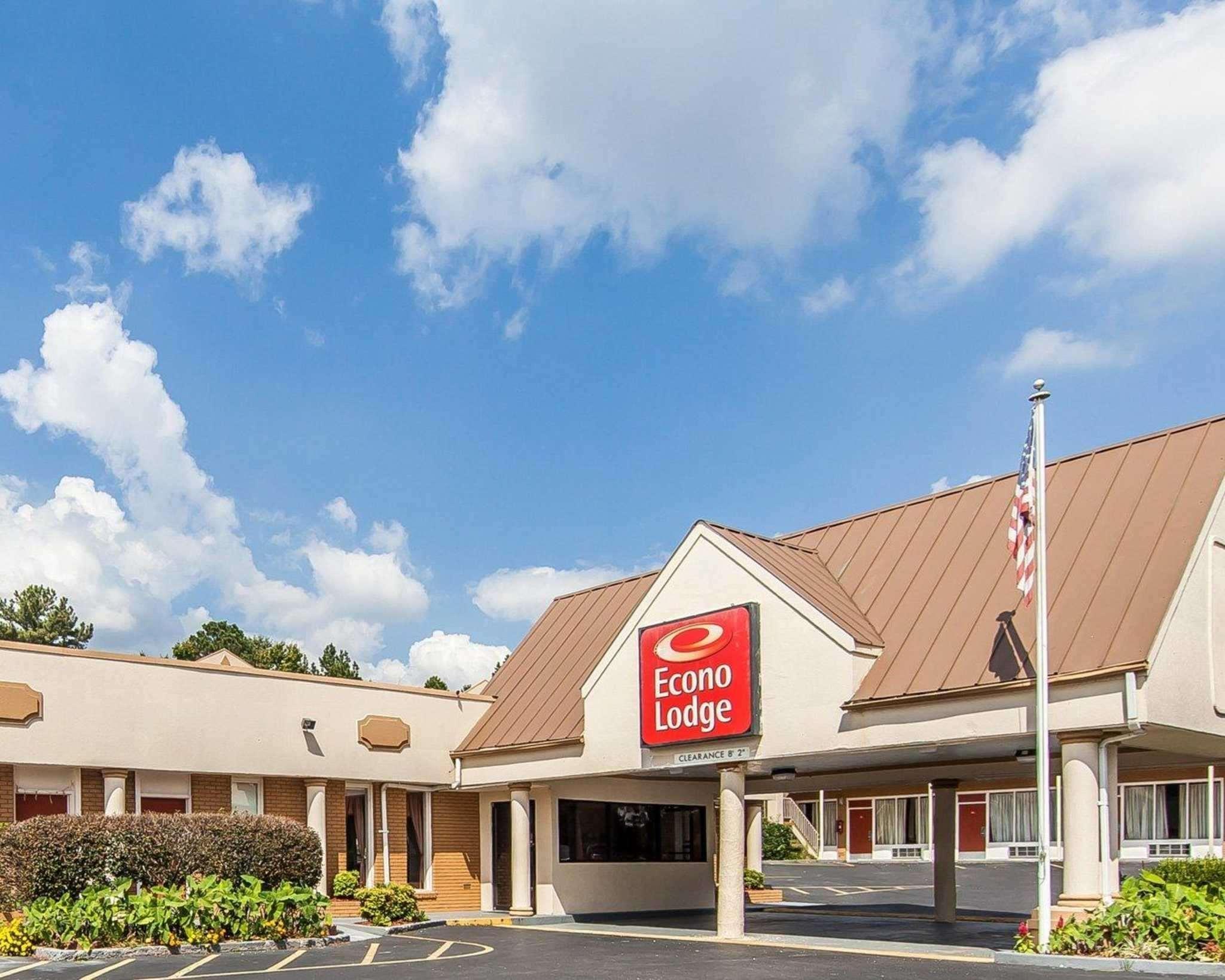 Econo Lodge Cleveland Bagian luar foto